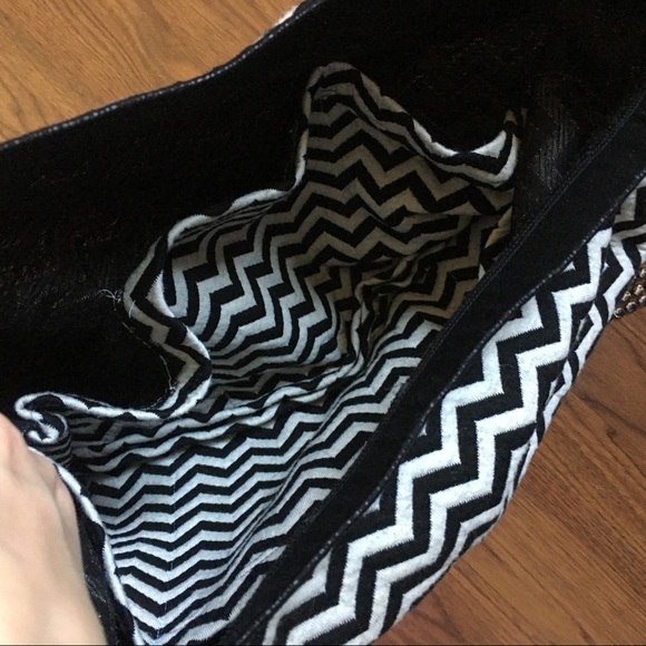 Handmade fabric purse - Picture 3 of 3